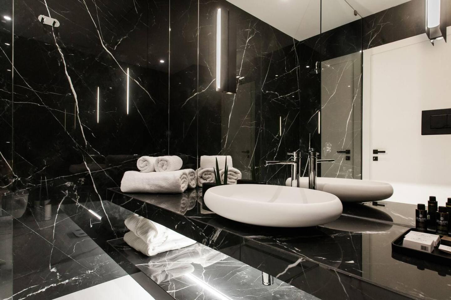 2 Sidebyside Suites In Athens Riviera By The Olon Eksteriør billede